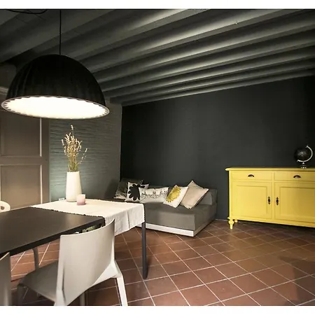 Ca Tugnin Dill Cich アパート