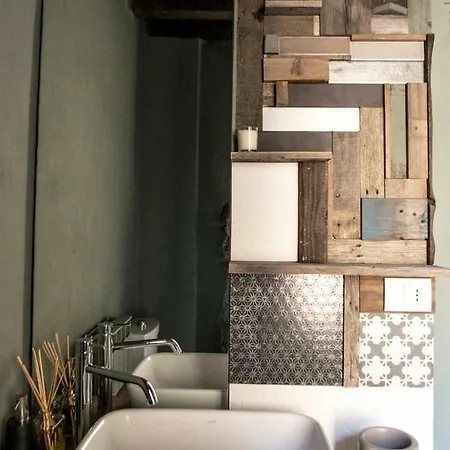 Ca Tugnin Dill Cich アパート