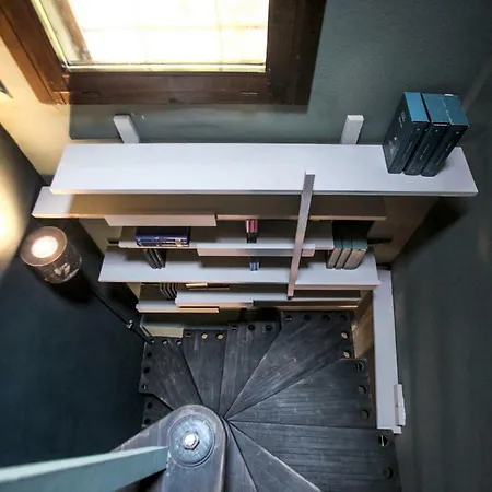 Ca Tugnin Dill Cich アパート *