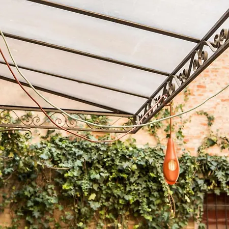 Ca Tugnin Dill Cich * フェラーラ